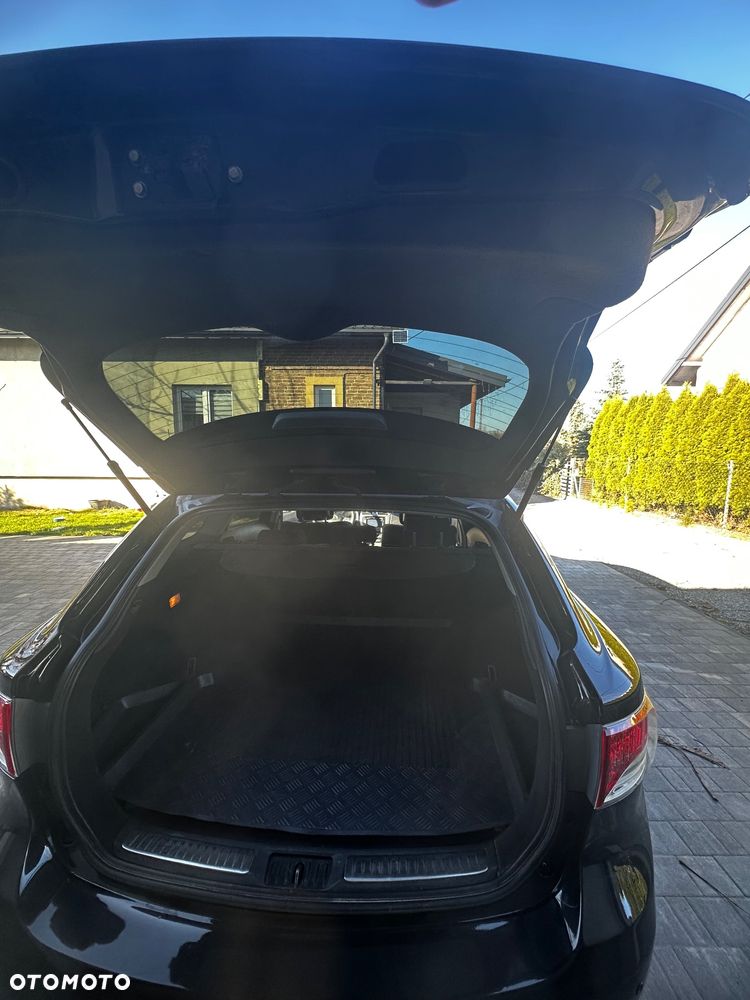 Toyota Avensis 2.0 D-4D 2010 - 5