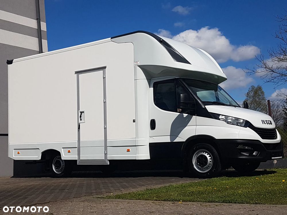 Iveco DAILY KONTENER NISKOPODŁOGOWY 4,43x2,23x2,42 SKLEP FOODTRUCK BAR KLIMA KONIOWÓZ KAMPER - 30