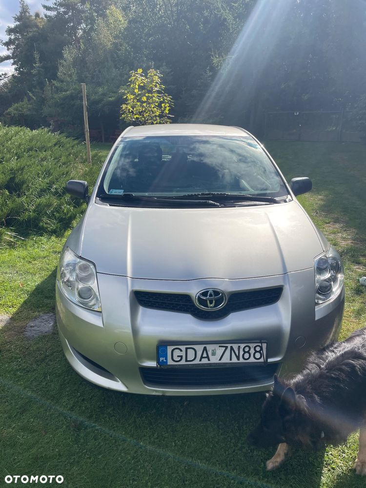 Toyota Auris 1.4 D-4D Terra - 1