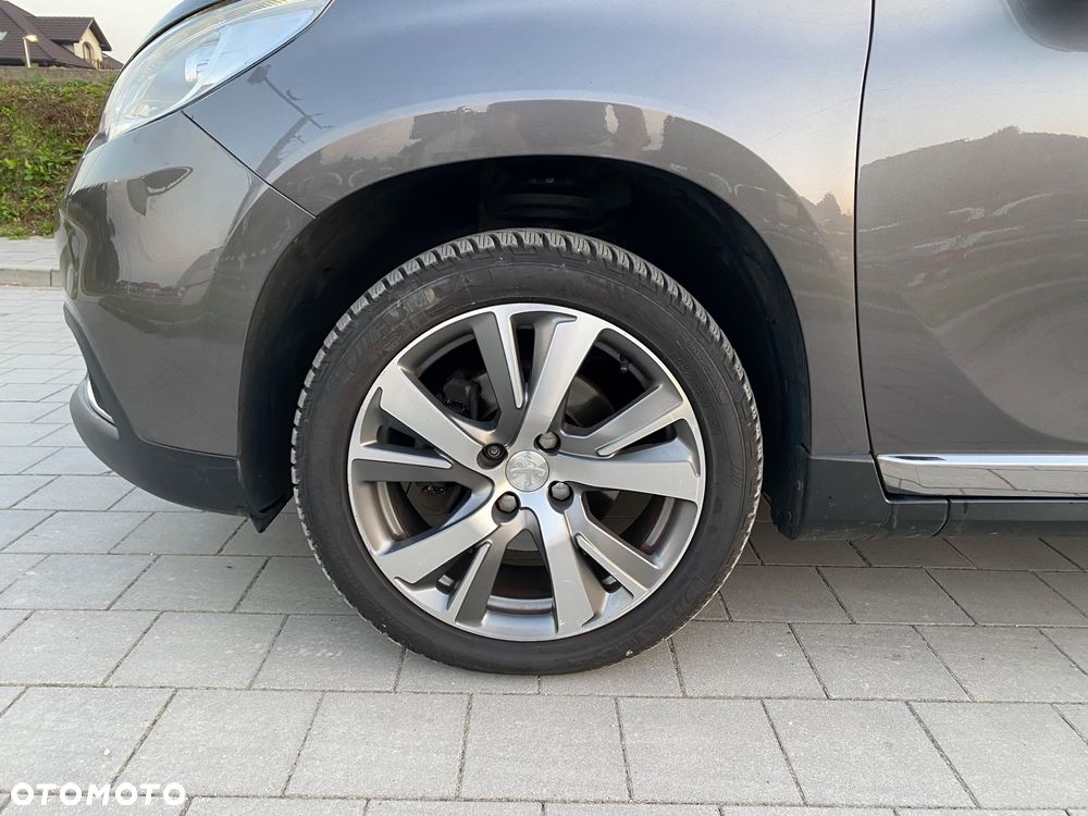 Peugeot 2008 1.6 e-HDi Allure S&S - 14