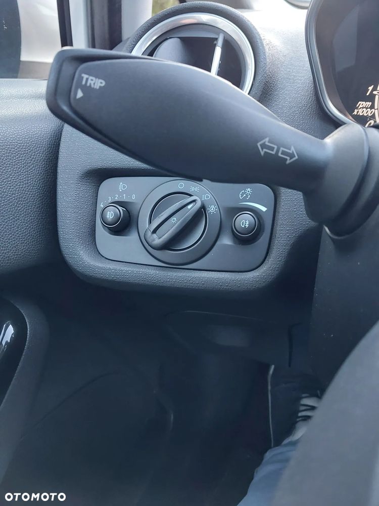 Ford Fiesta 1.0 EcoBoost STart-Stop Titanium - 37