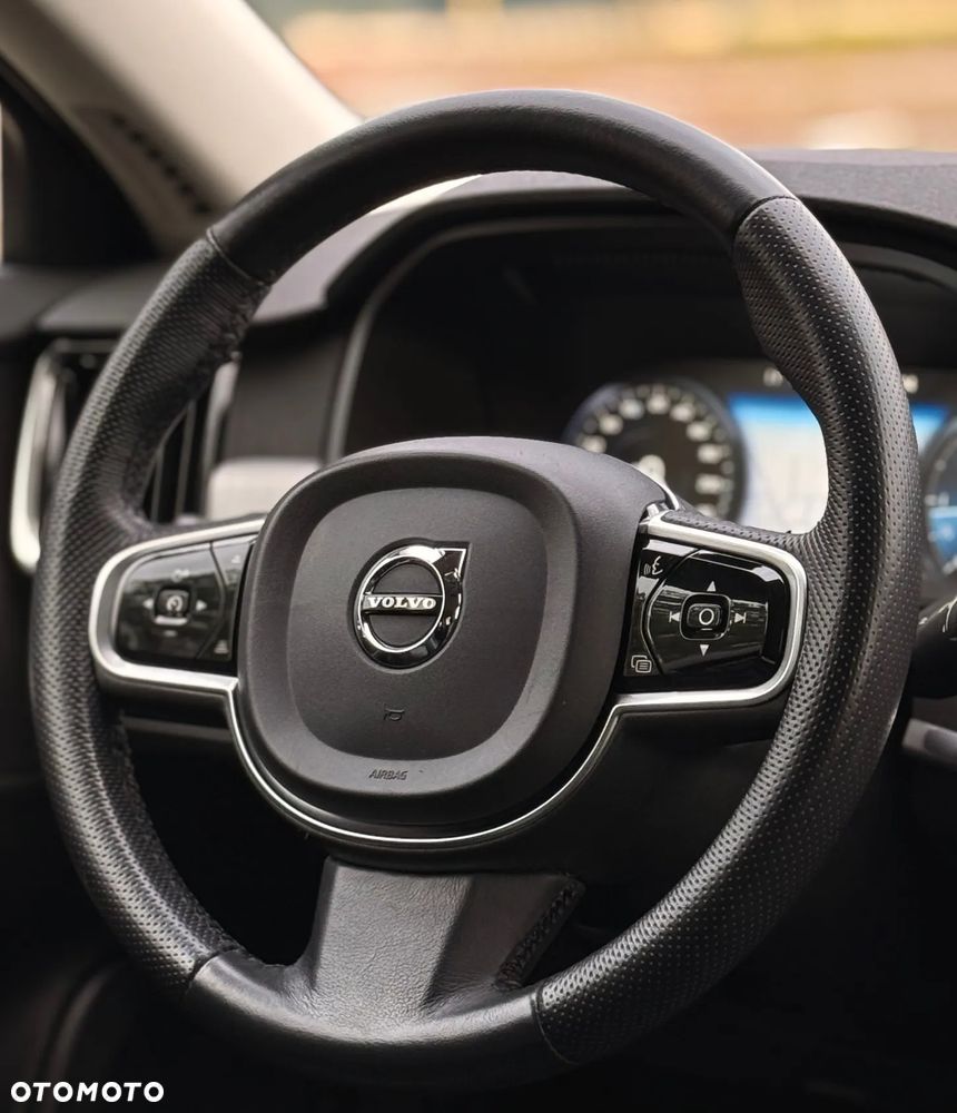 Volvo V90 D3 Geartronic Momentum Pro - 18