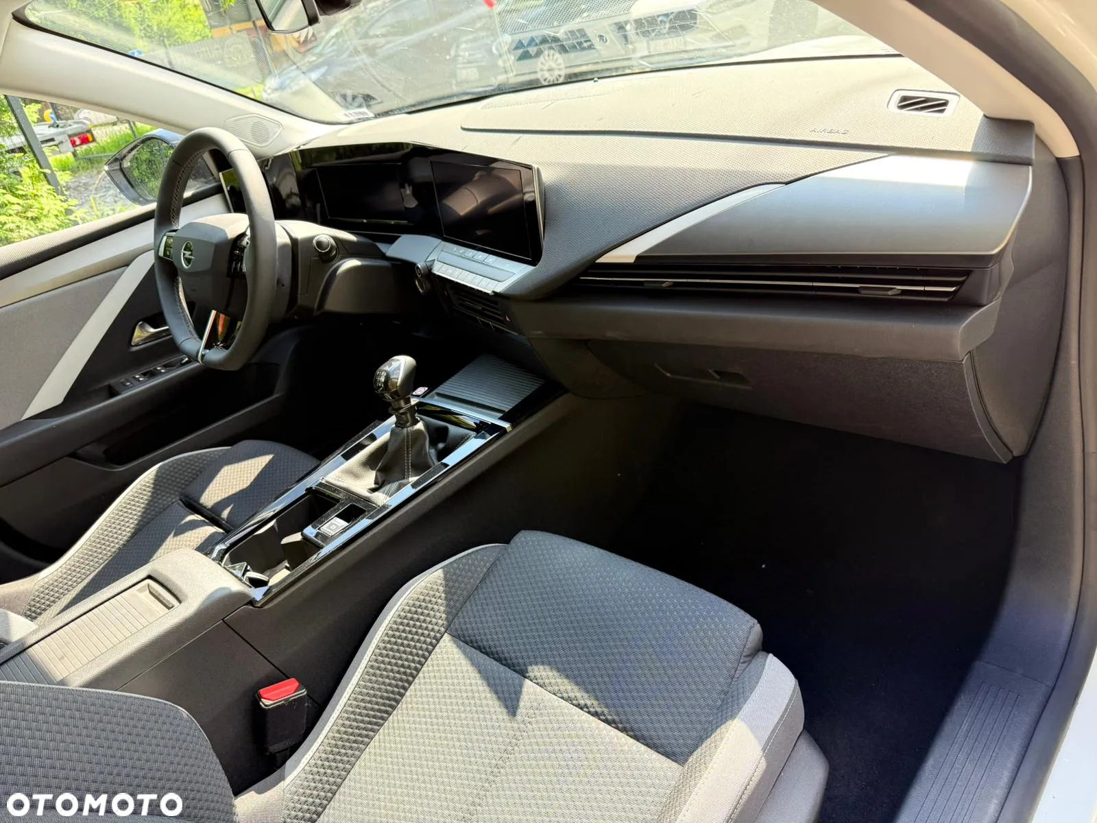 Opel Astra VI 1.2 T Business Edition S&S - 10