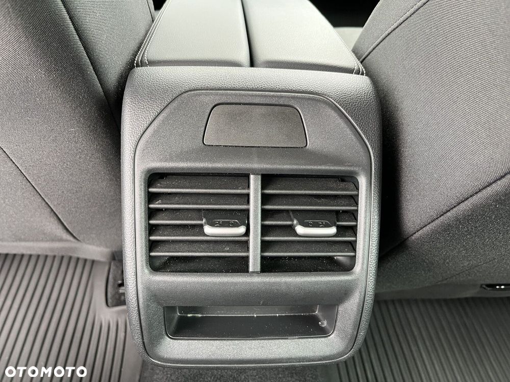 Volkswagen Passat Variant - 16