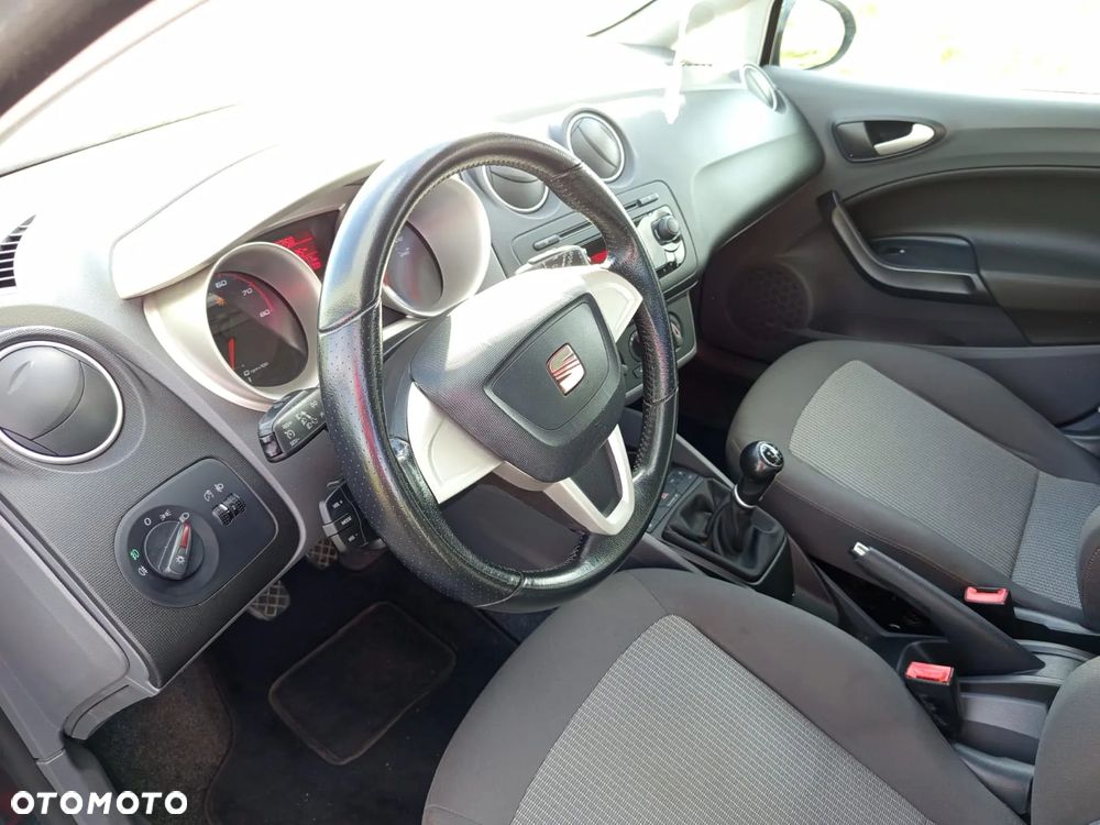 Seat Ibiza 1.4 Reference - 11