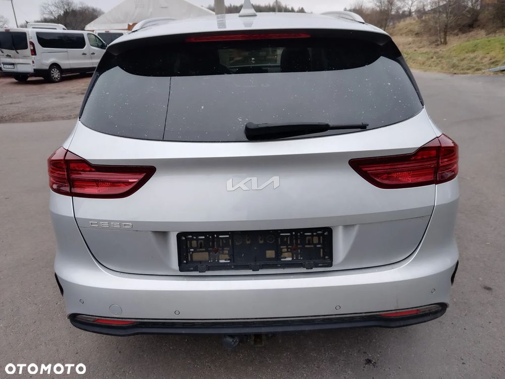 Kia Ceed 1.5 T-GDI MHEV L - 4