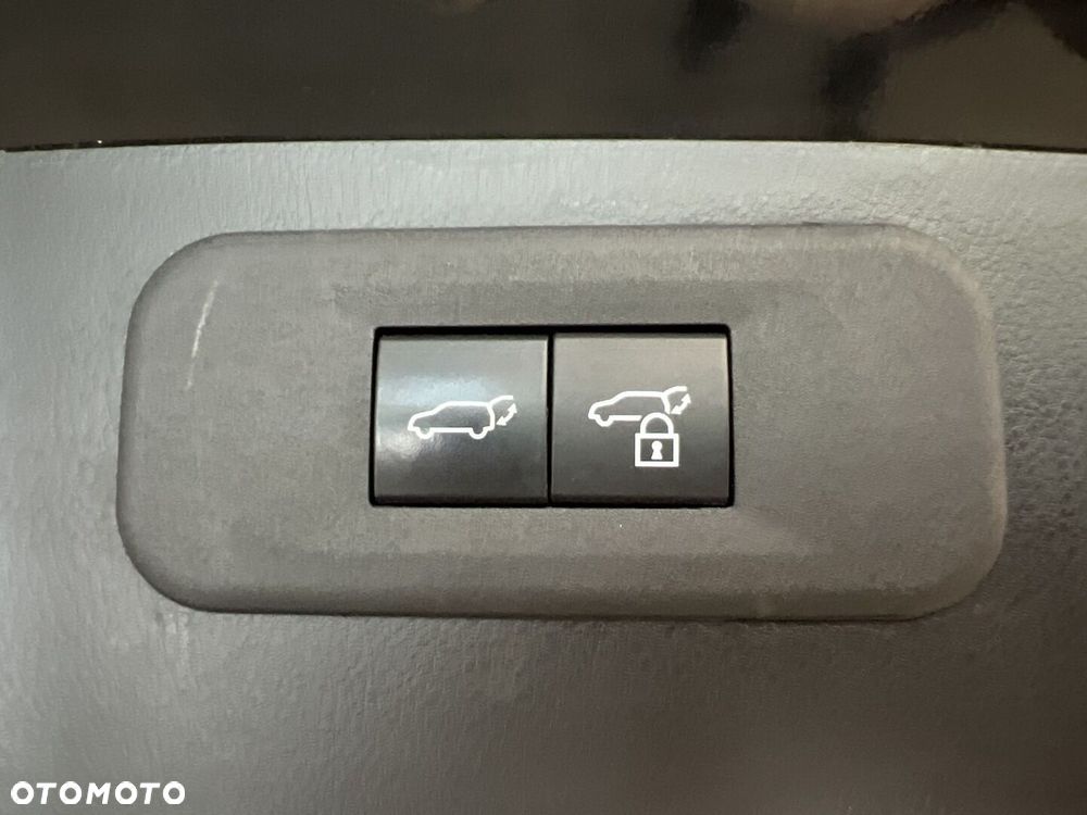 Lexus NX 350h Business AWD - 17