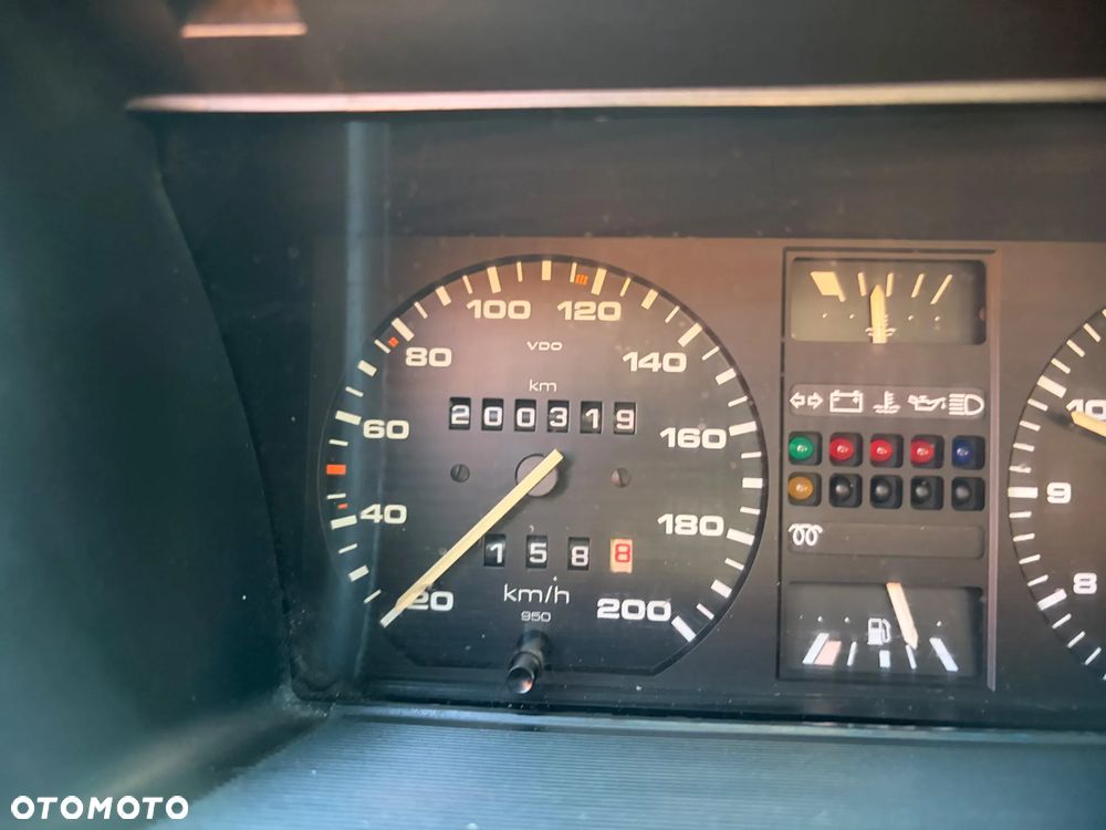 Volkswagen Golf - 10
