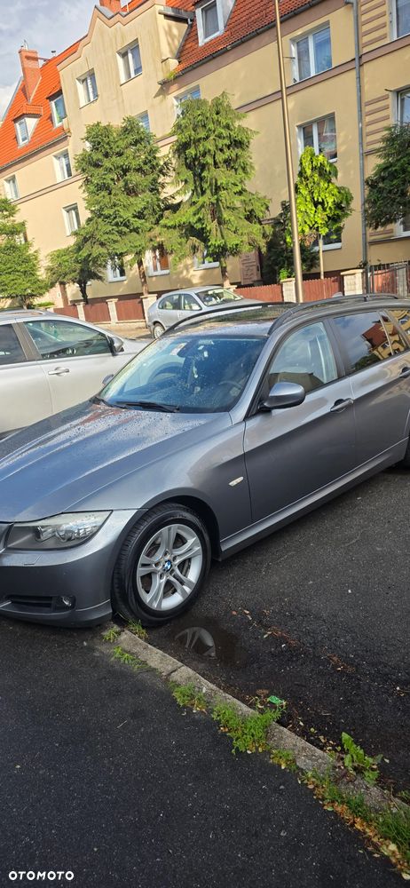 BMW Seria 3 318d - 5