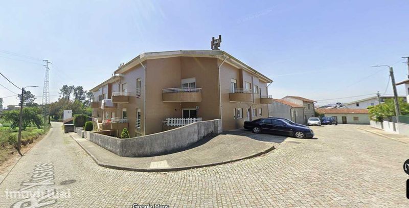 Apartamento T2 com garagem em Rio Tinto, Gondomar