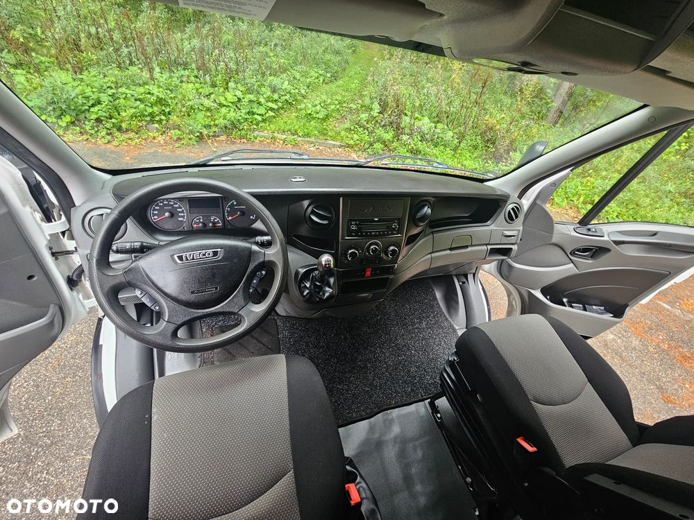 Iveco Daily BLIŹNIAKI Hak 3,5 tony - 27