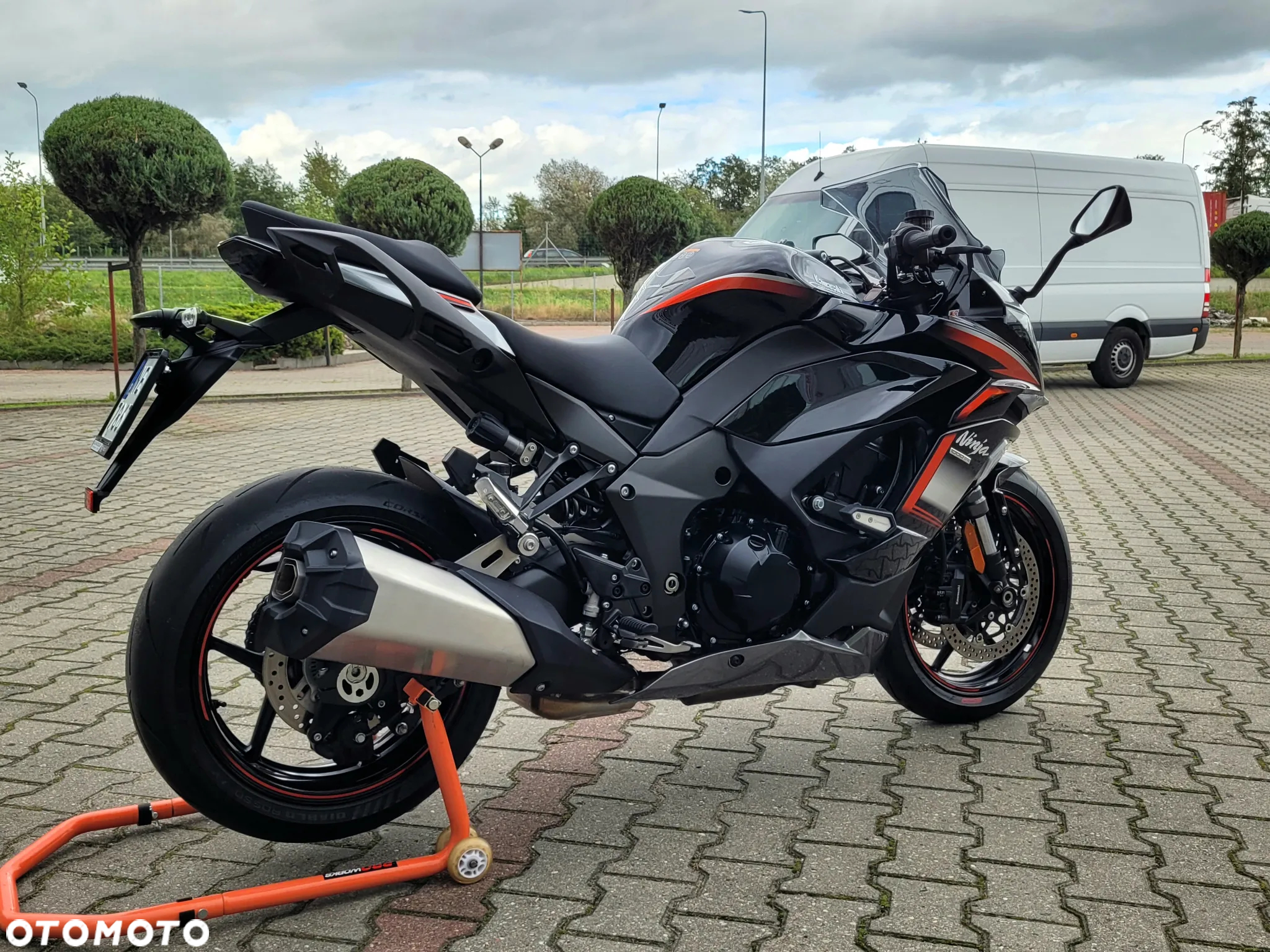 Kawasaki Ninja 1000 SX - 14