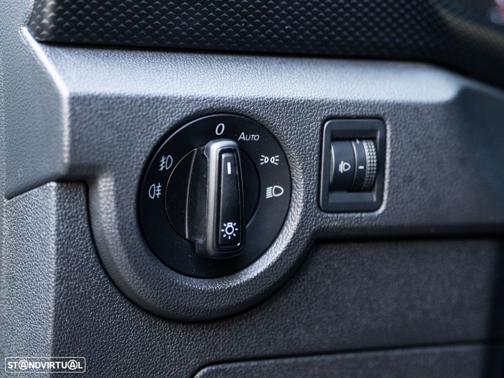 VW T-Cross 1.0 TSI Life - 37