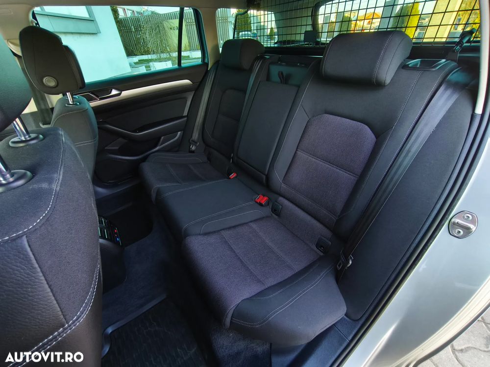 Volkswagen Passat 2.0 TDI SCR DSG (BlueM Tech) Comfortline - 10