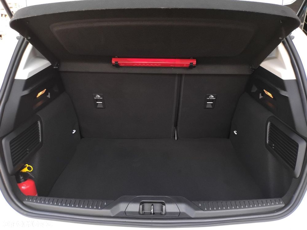 Ford Focus 1.0 EcoBoost Titanium Business - 27