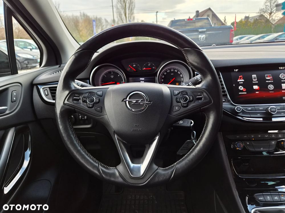 Opel Astra 1.6 CDTI Cosmo - 26