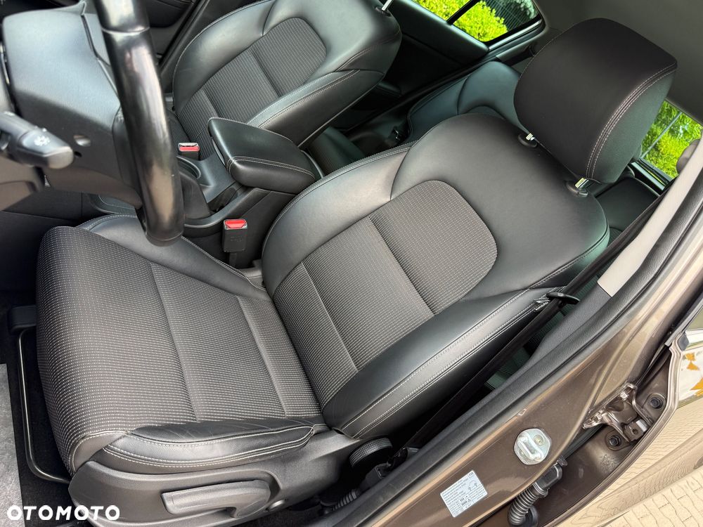 Kia Sportage 1.6 GDI Business Line 2WD - 17
