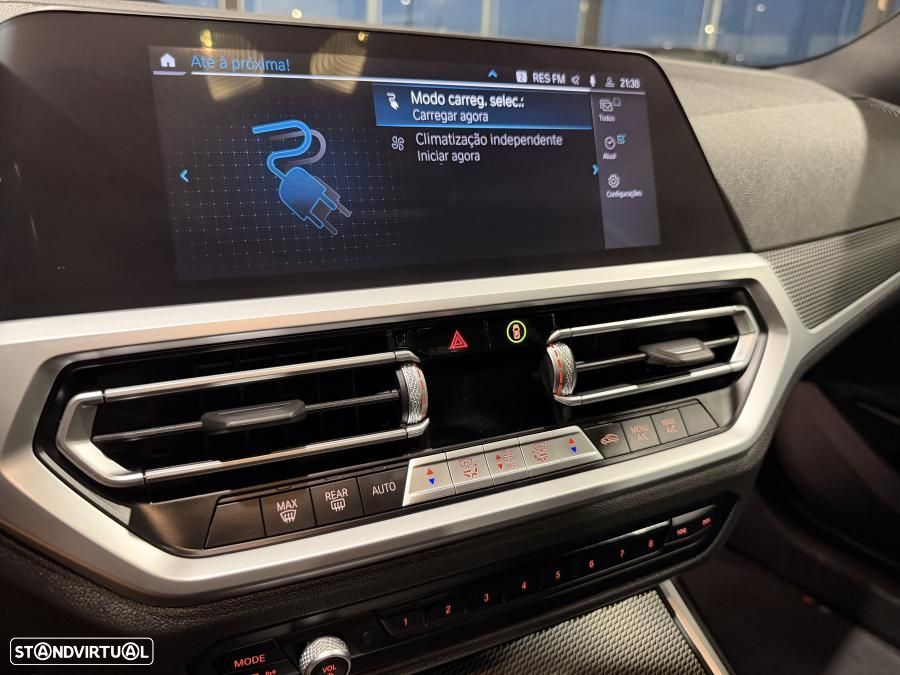 BMW 330 e Pack Desportivo M Auto - 21