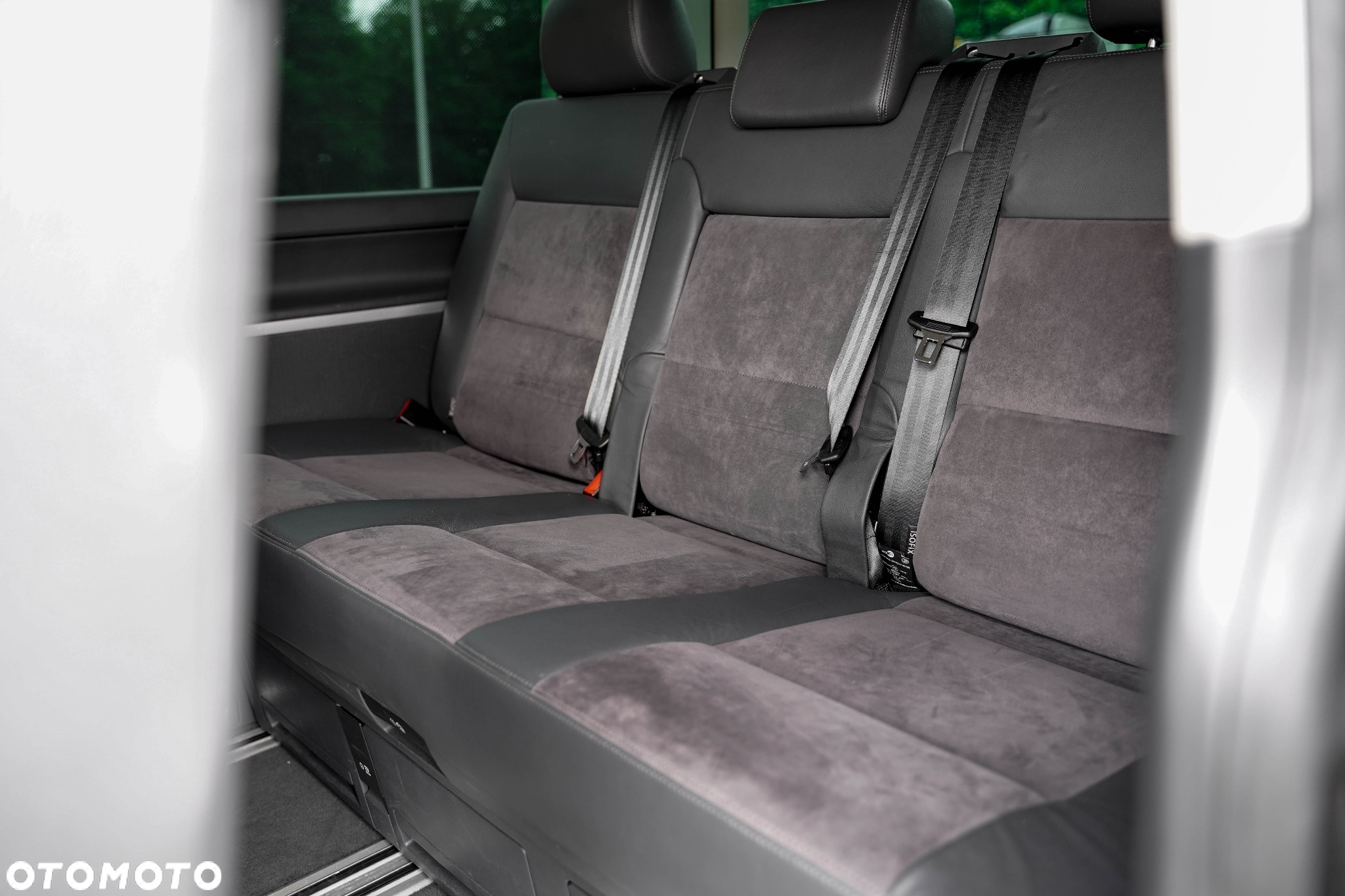 Volkswagen Multivan - 26