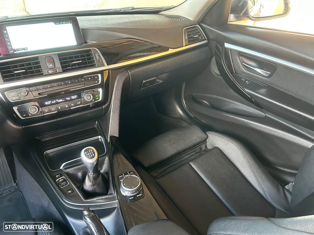 BMW 318 d Sport Line - 37