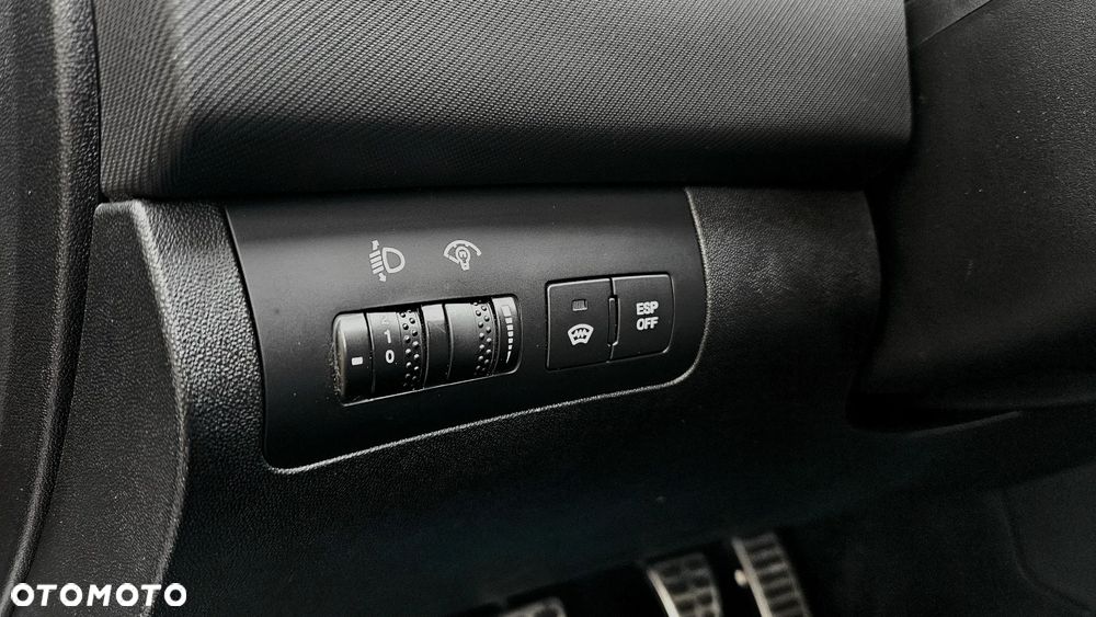 Kia Ceed Cee'd 2.0 crdi Comfort + - 13