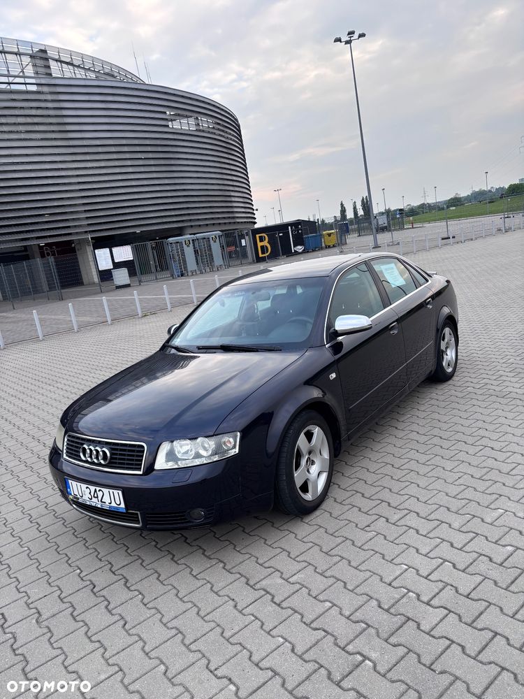 Audi A4 Limousine 1.8T Quattro - 1
