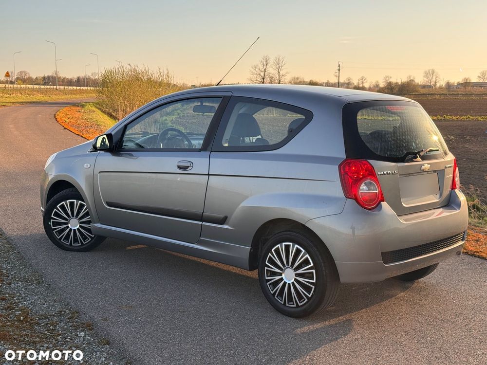 Chevrolet Aveo 1.2 LS - 12