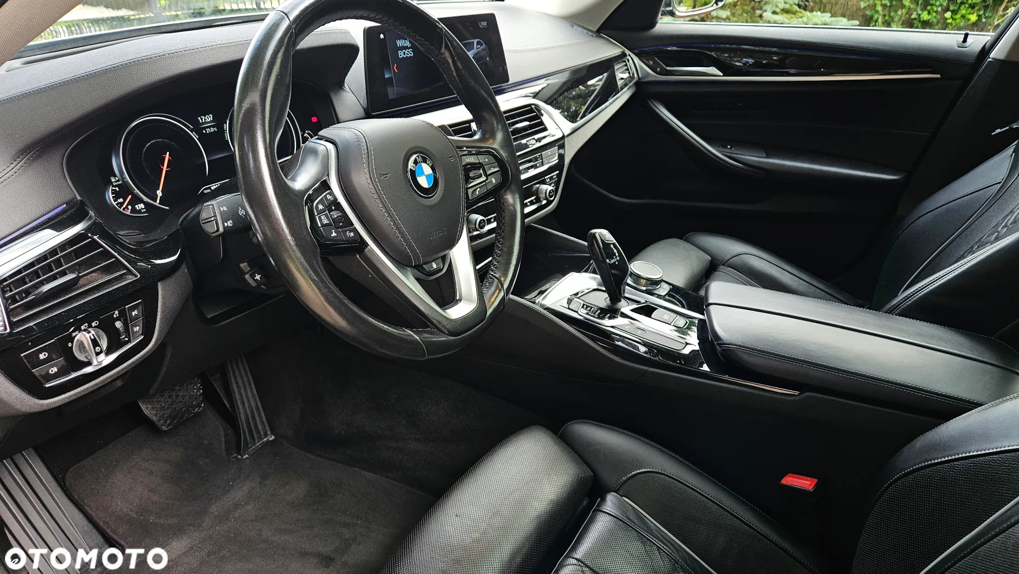BMW Seria 5 520d - 37