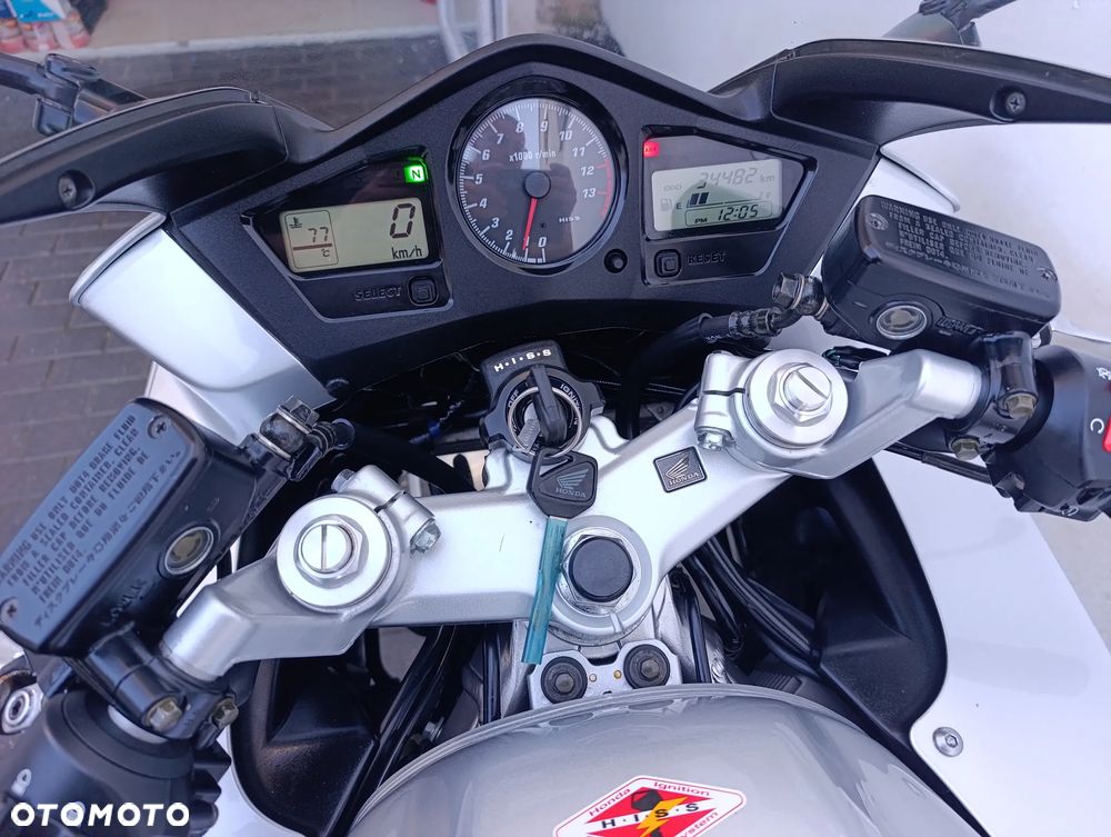 Honda VFR - 22