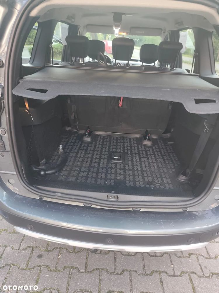 Dacia Lodgy dCi 110 Stepway Celebration - 10