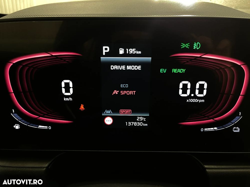 Kia Niro 1.6 GDI HEV 2WD OPF Aut. Vision - 29