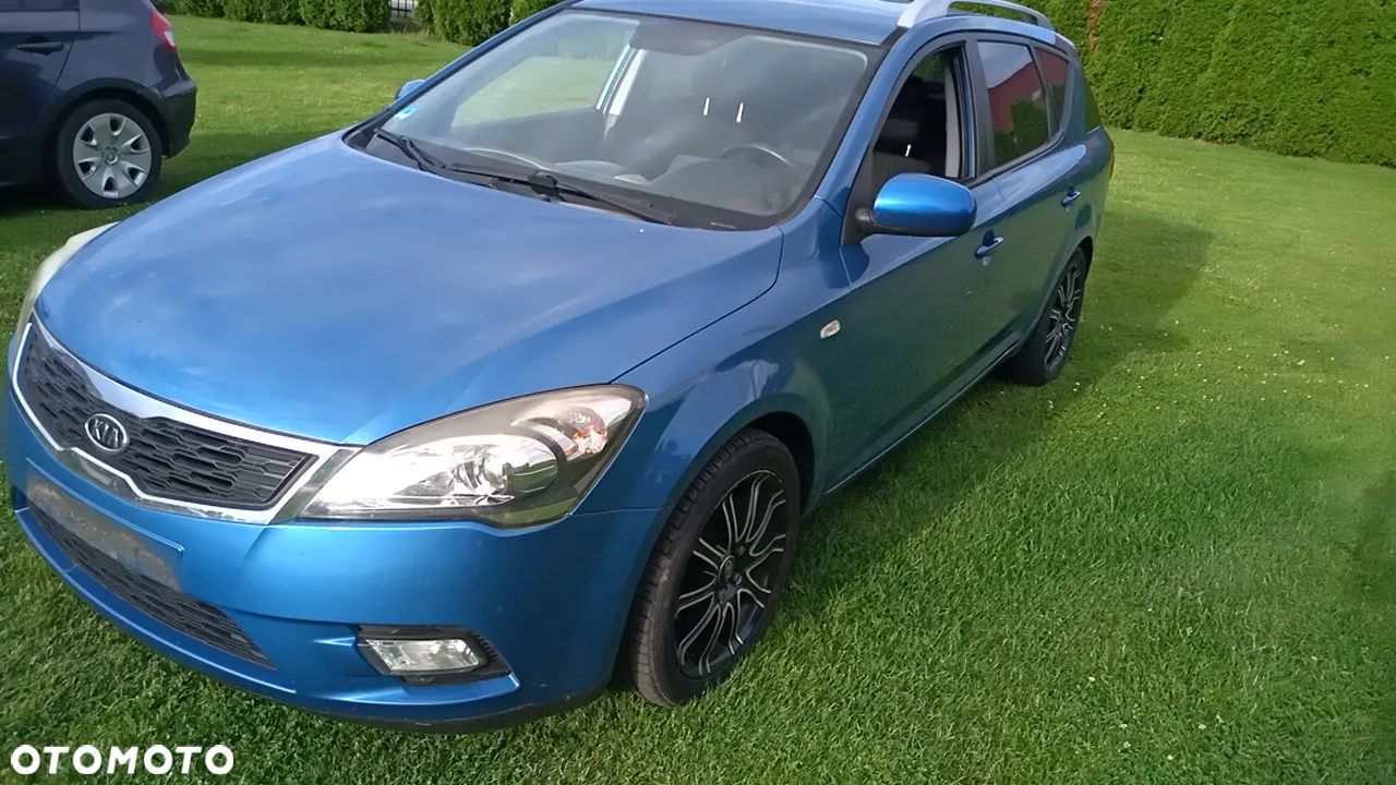 Kia Ceed - 1