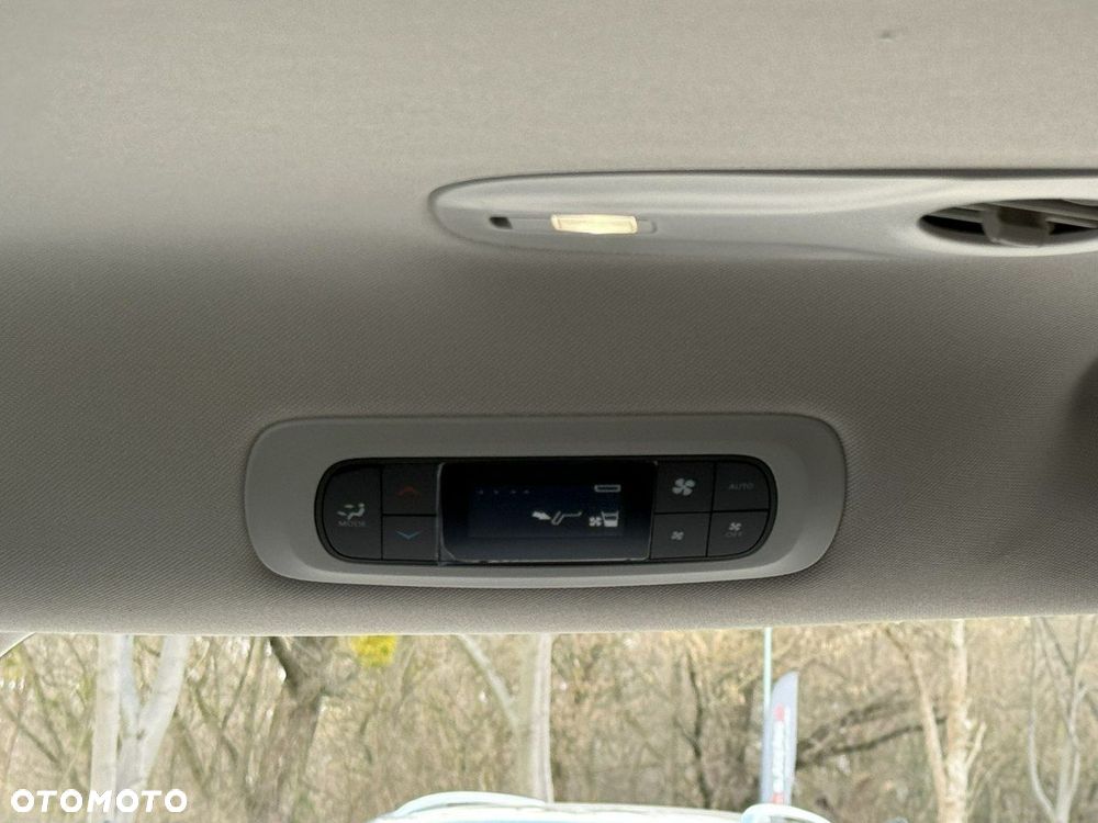 Chrysler Pacifica - 8