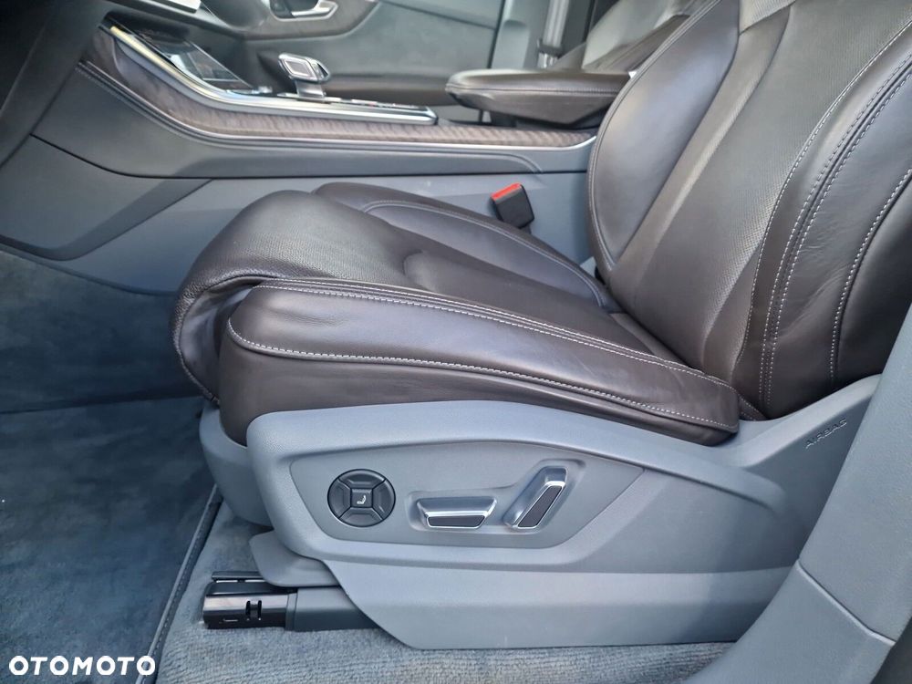 Audi Q8 - 13