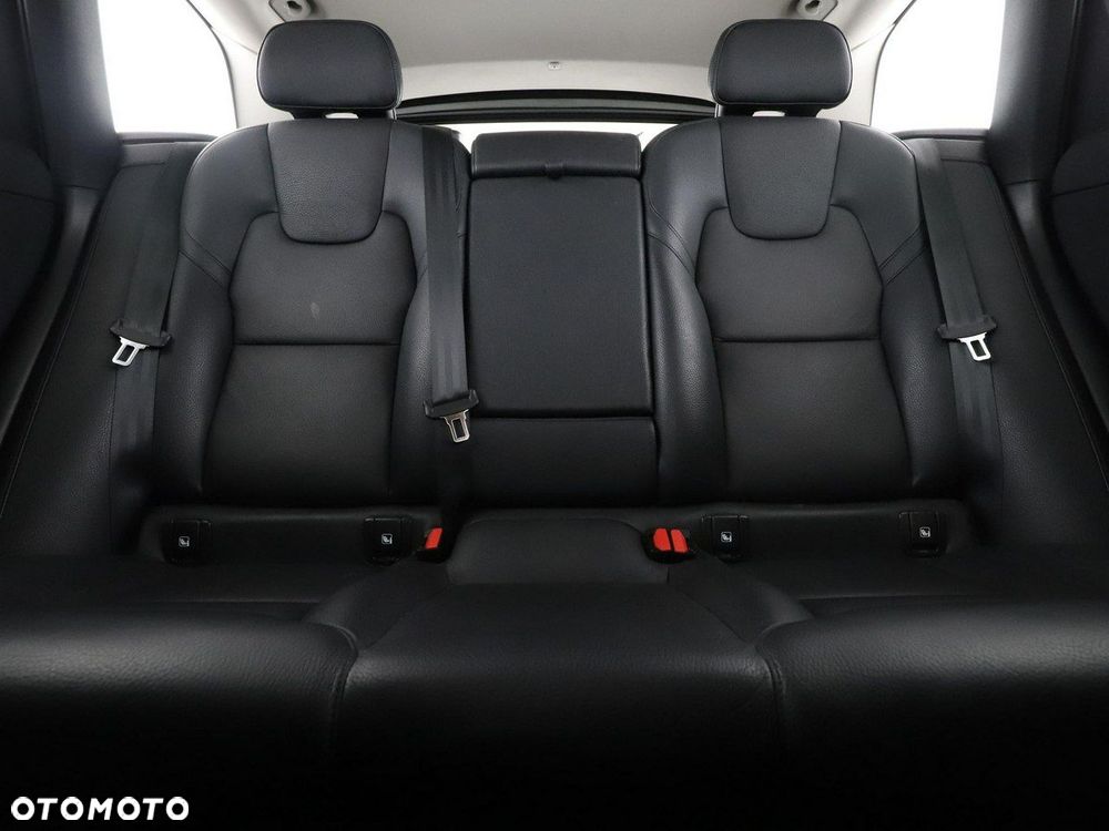 Volvo XC 60 B4 D Geartronic Momentum Pro - 19