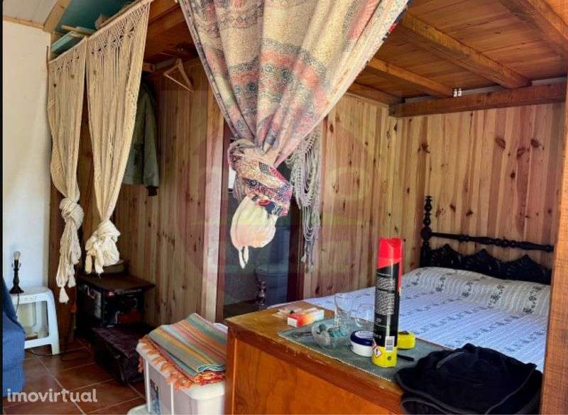 Terreno com vinha e pequeno imovel - Grande imagem: 2/12