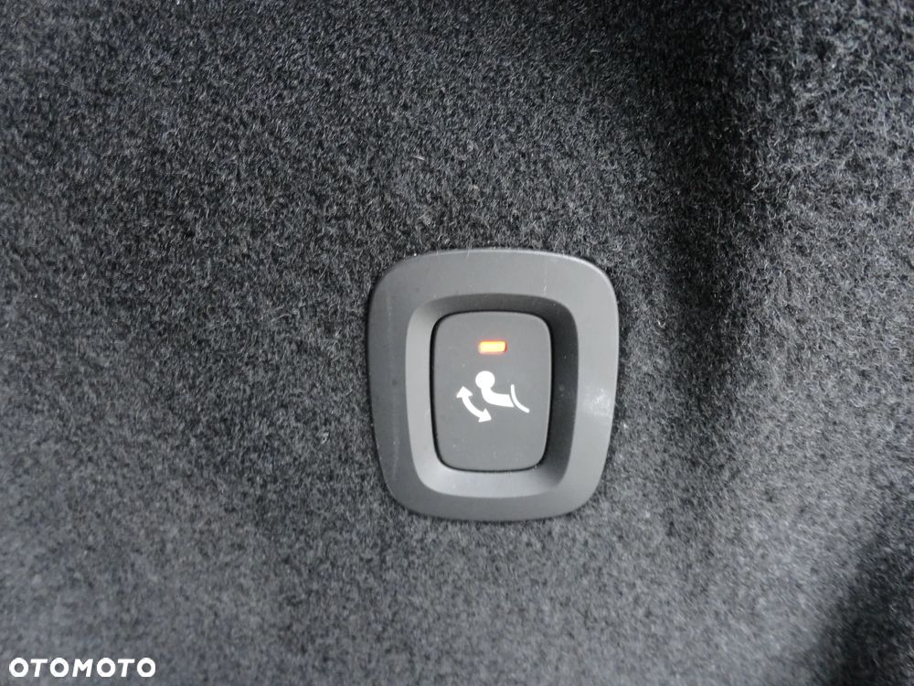 Volvo XC 60 B4 D Geartronic RDesign - 30