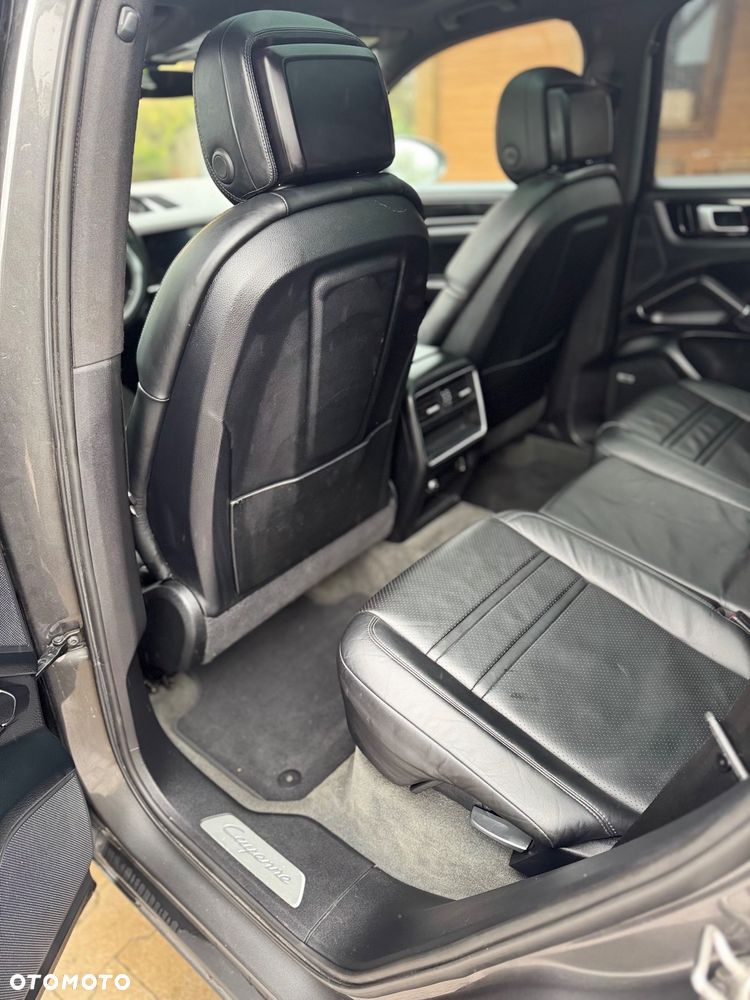 Porsche Cayenne - 13