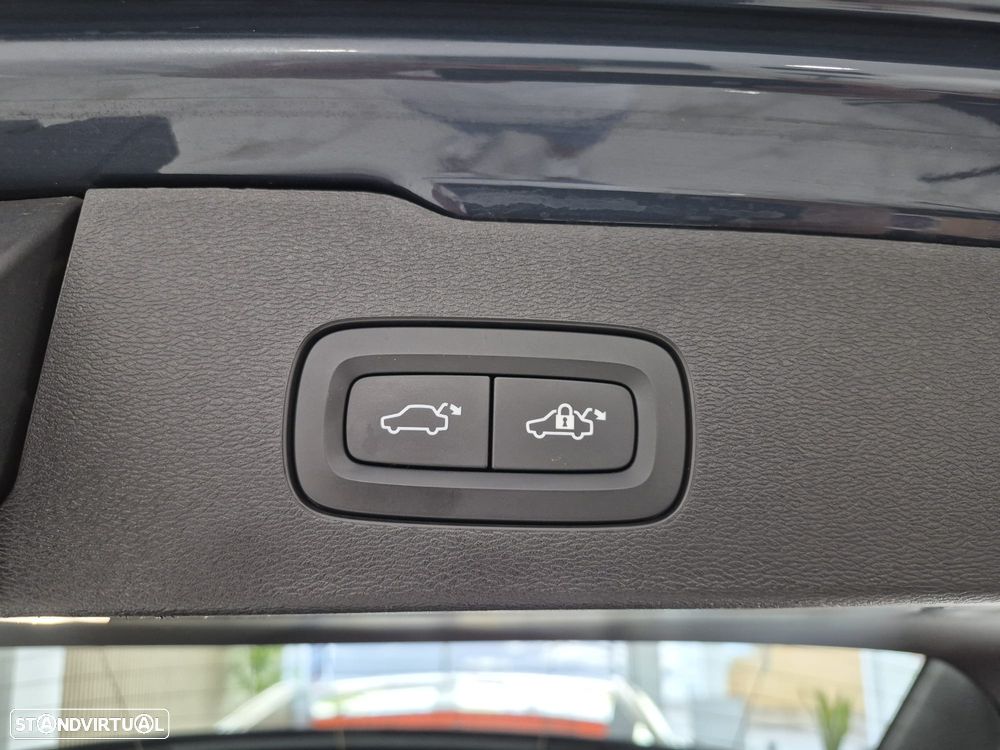 Volvo V60 2.0 B4 Inscription Geartronic - 16