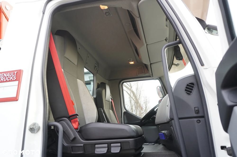 Renault C280 DTI 8 / HDS Fassi 5,6 t / Zasięg 8 m / Platforma 15 EPAL - 29