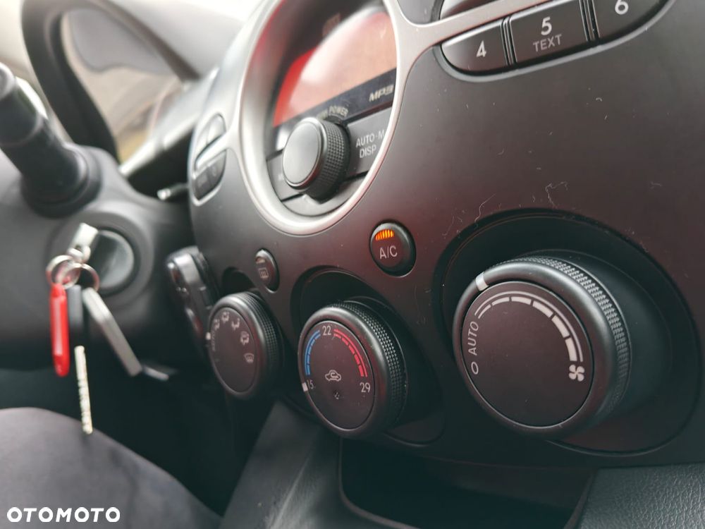 Mazda 2 1.5 Dynamic - 18