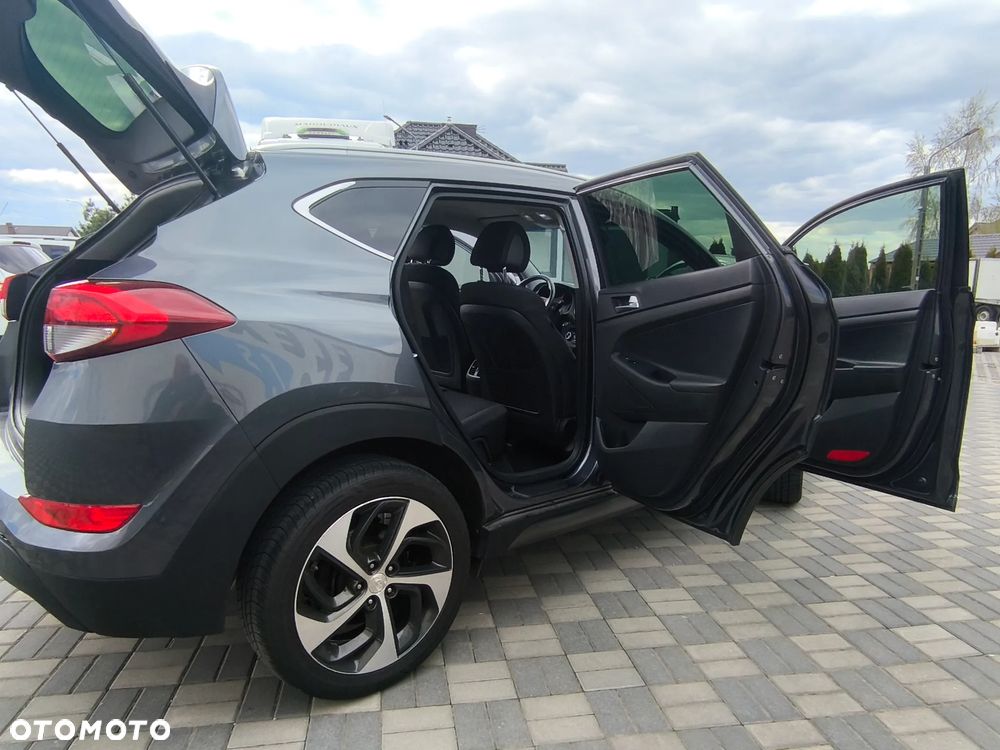 Hyundai Tucson 1.7 CRDI BlueDrive Style 2WD - 19