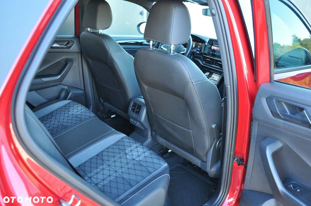Volkswagen T-Roc - 21