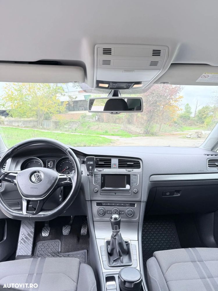 Volkswagen Golf 1.6 TDI BMT Comfortline - 9