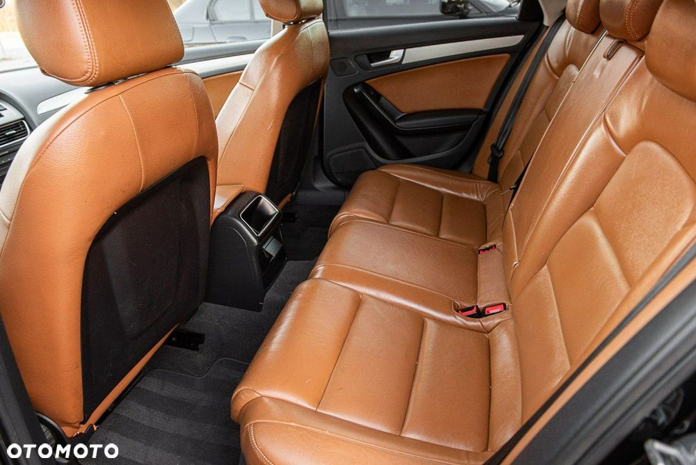 Audi A4 Avant 2.0 TDI DPF S line Sportpaket - 7