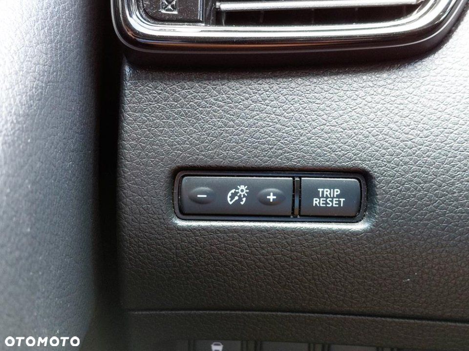 Nissan X-Trail - 12