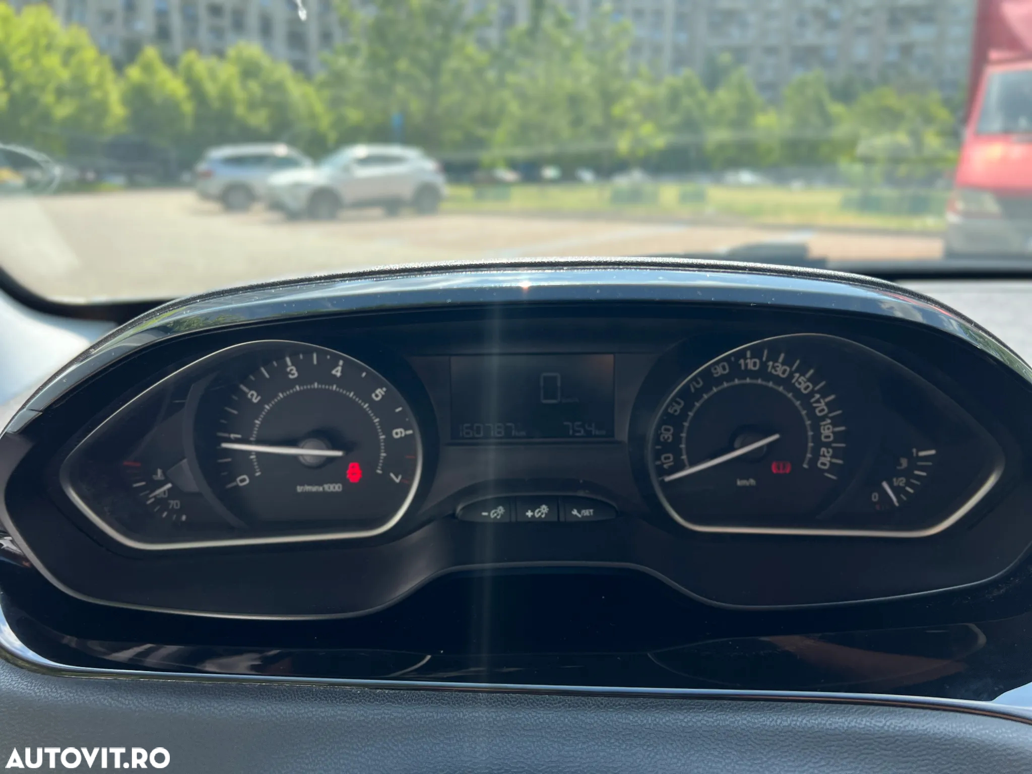 Peugeot 208 1.2 L PureTech Active - 14