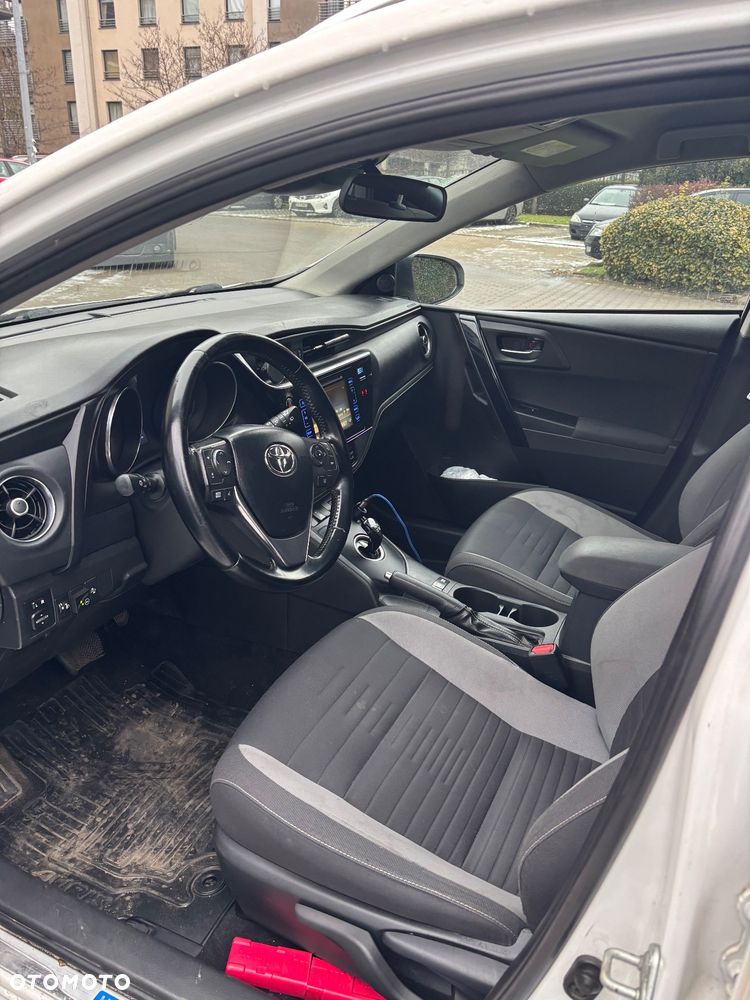 Toyota Auris 1.8 HSD Luna - 6