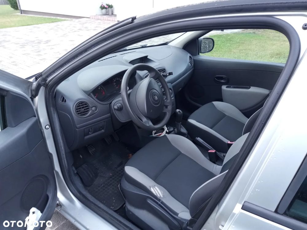 Renault Clio 1.2 16V 75 GPS - 5