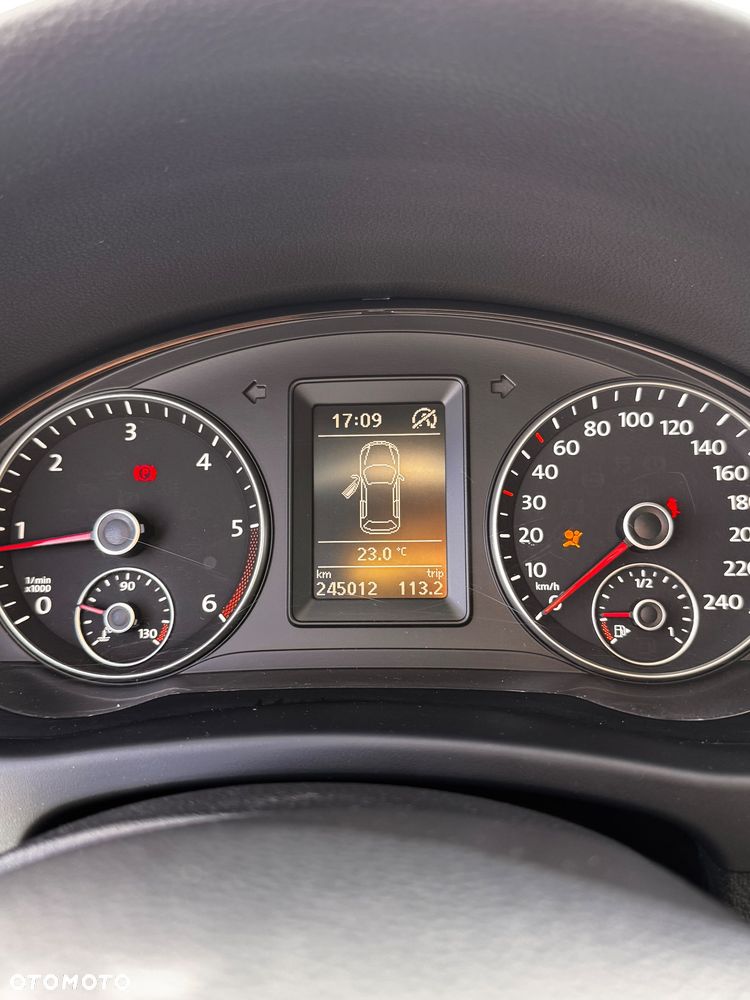 Volkswagen Golf Plus 1.6 TDI DPF MATCH - 12